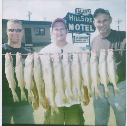 Nebraska Boys Catch South Dakota Walleyes  7/21/2007
