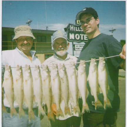South Dakota Walleye Fishing  8/11/2007