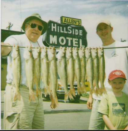 Walleye limits on Missouri river